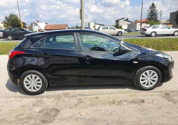 Hyundai I30 cena 42900 przebieg: 143000, rok produkcji 2016 z Parczew małe 277